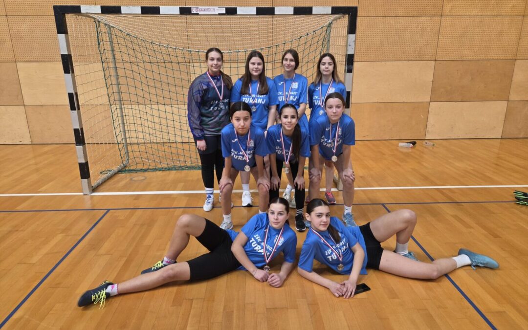 Djevojčice druge u županiji u futsalu  
