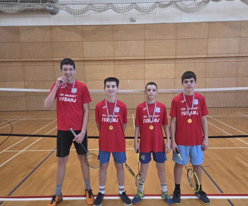 Muška badmintom ekipa na Državnom prvenstvu 